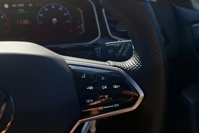 Volkswagen T-Roc Photo 17