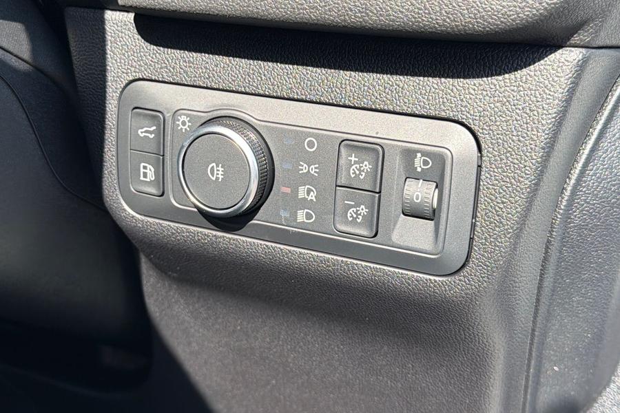 Ford Kuga Photo autoimg-d9dad5a5fdfd251f492ce0d2165052e6e78657a1.jpg