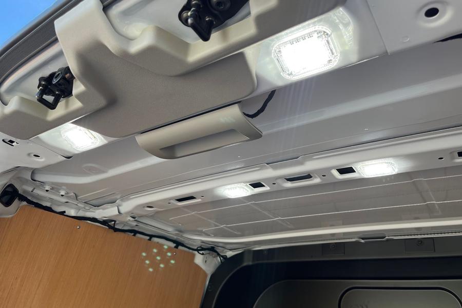 Ford E-TRANSIT CUSTOM Photo autoimg-d9dba2ed25472c25a6744467eaedfdfefb17865f.jpg