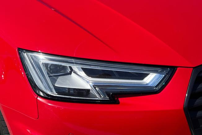 AUDI A4 Photo 19