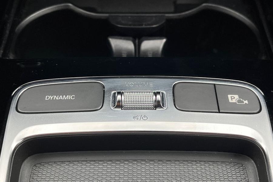 Mercedes-Benz A Class Photo autoimg-d9de552b3334d079a1f411b1a7a6f8f8fafe3f19.jpg