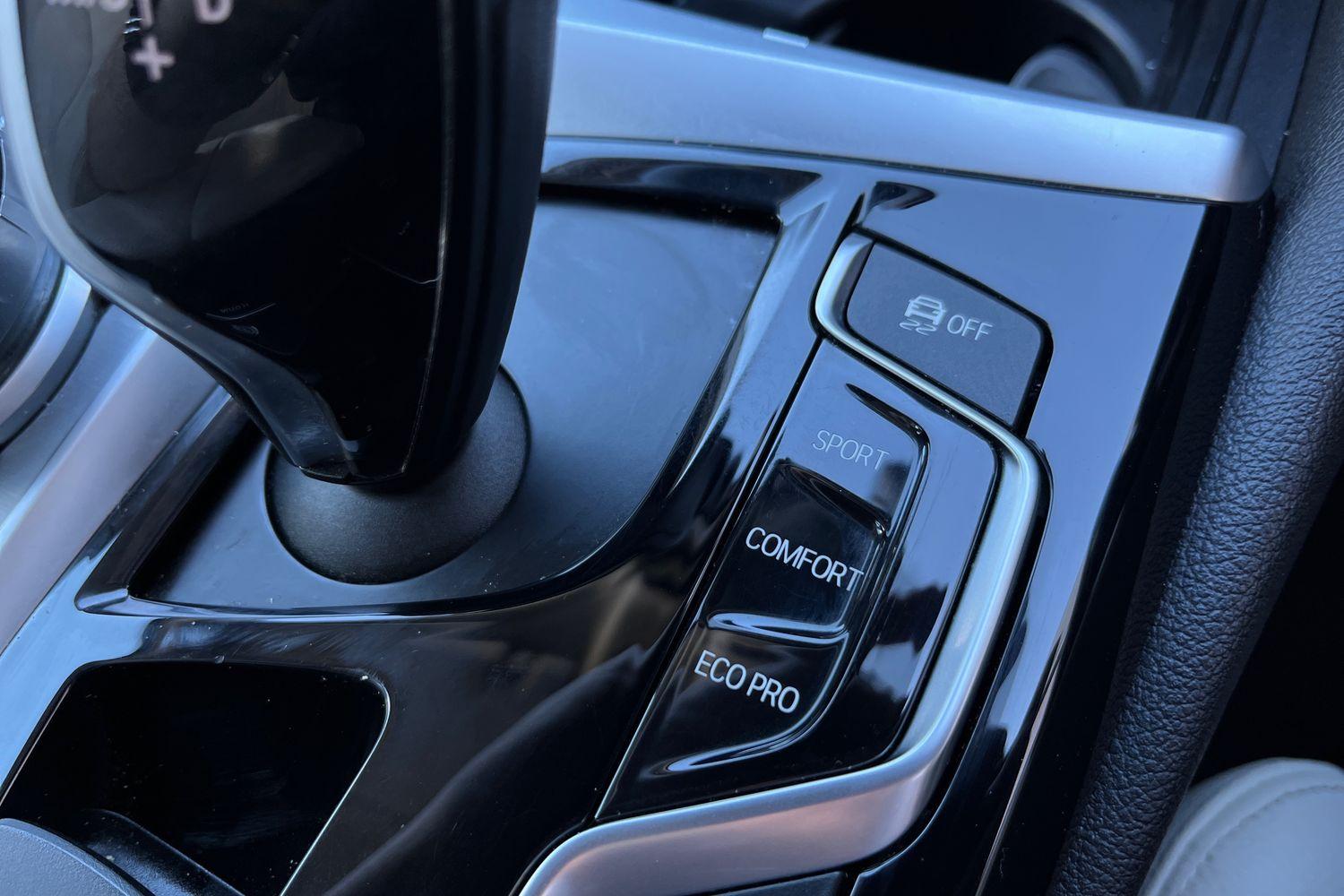 BMW 5 SERIES Photo 34
