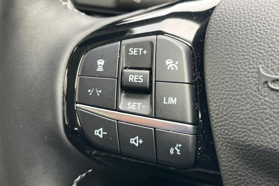 Ford Kuga Photo autoimg-d9e2bbd82a2f610dfeb8cf196519c33b66992062.jpg