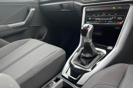 Volkswagen T-roc Photo autoimg-d9eb9723fff6946b04039b71a6b638142c728905.jpg