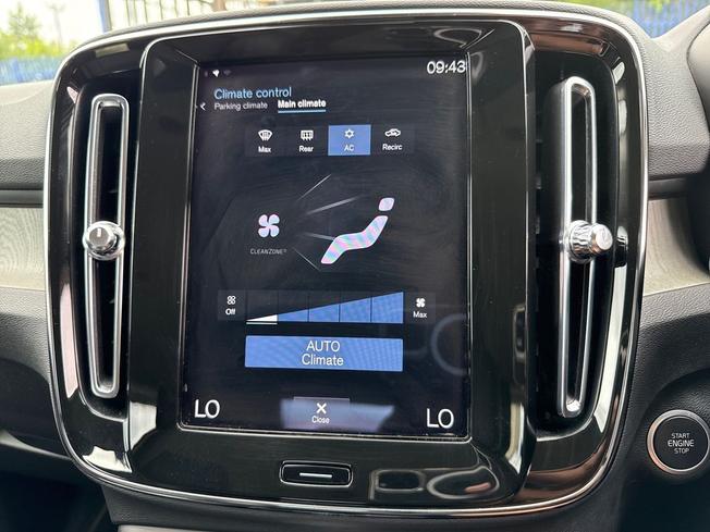 VOLVO Xc40 Photo 37