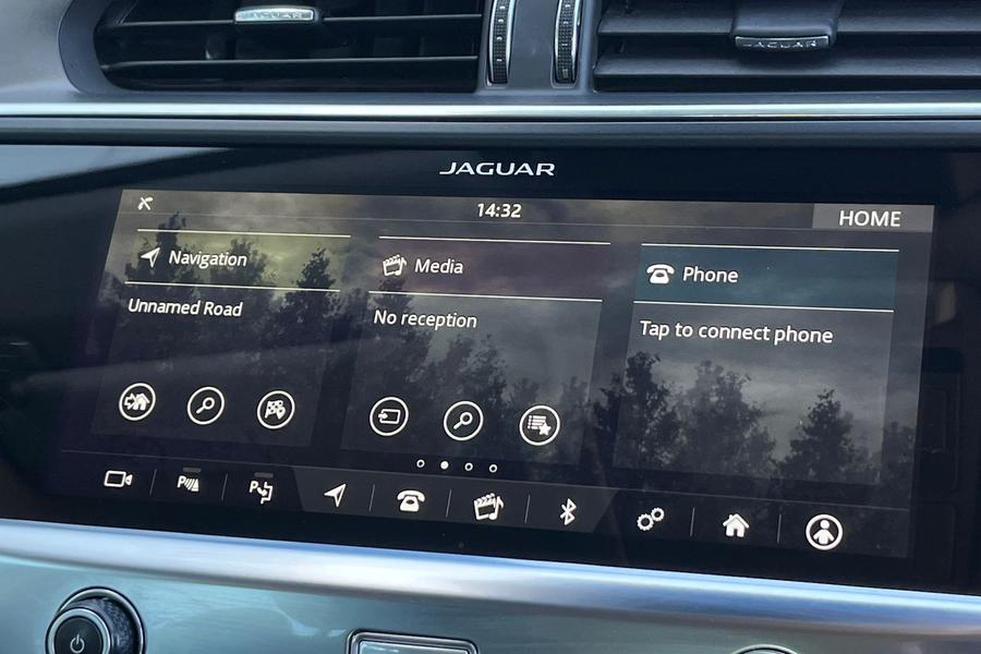 Jaguar I-PACE Photo autoimg-d9ed783d90281b2e919225b7cd728b7964a5a2dc.jpg