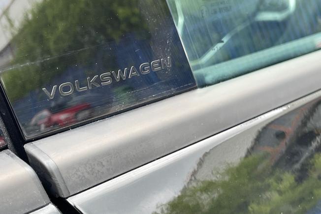 VOLKSWAGEN T-Roc Photo 23