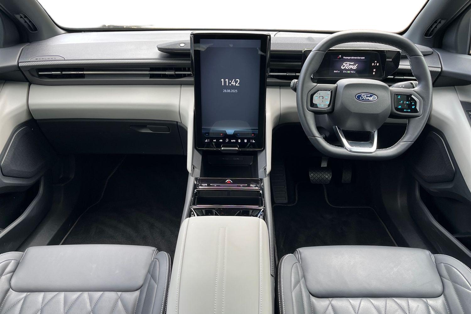 Ford Explorer Photo 9