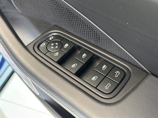 PORSCHE Macan Photo 34