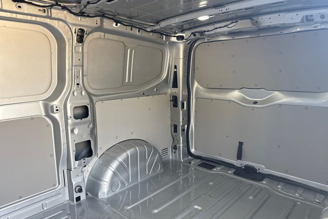 VOLKSWAGEN E-Transporter Photo 9
