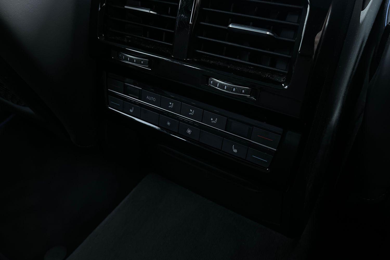 Volkswagen Touareg Photo 22