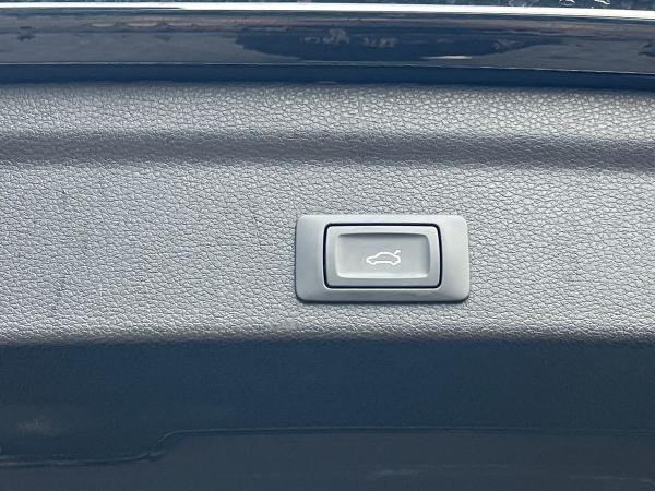 Audi Q3 Photo autoimg-d9f7bfe9be432edc23e3539656f6c6a3d7fef670.jpg