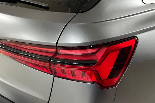 AUDI Rs6 Avant Photo 18