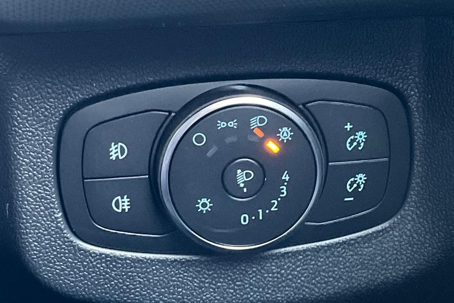 Ford TRANSIT E-COURIER Photo autoimg-da00a2f9295a2fa675f627c54edf5ddcd891ccb8.jpg