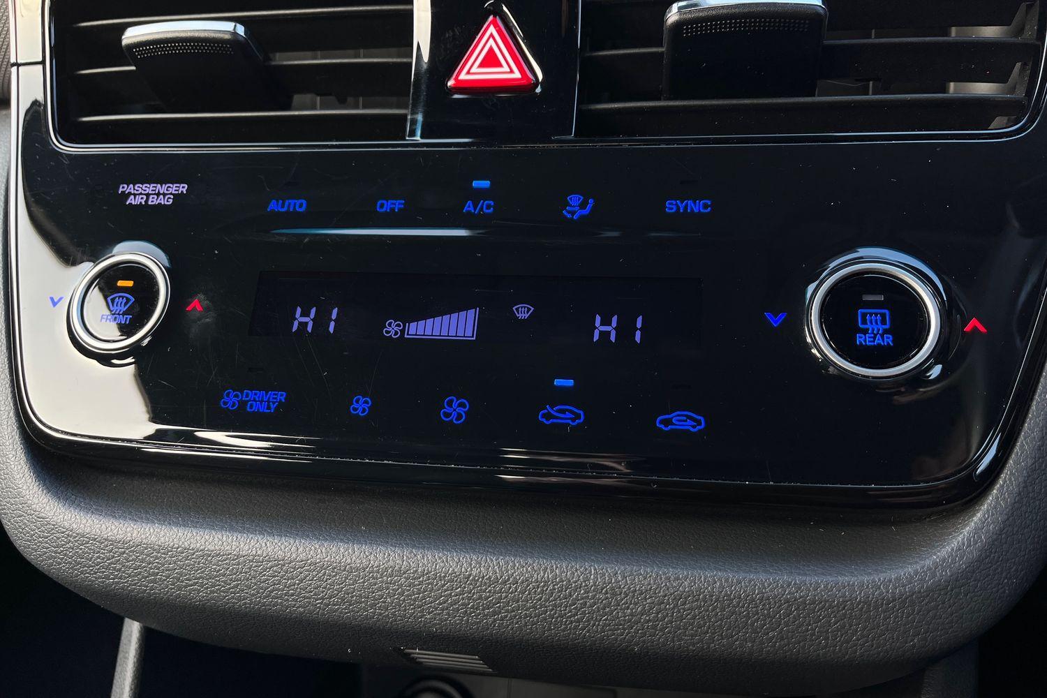 Hyundai IONIQ Photo 30