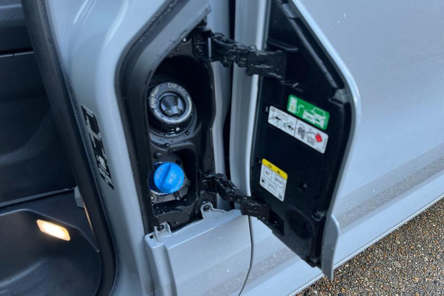 Used Ford TRANSIT CUSTOM WN75ATZ 39