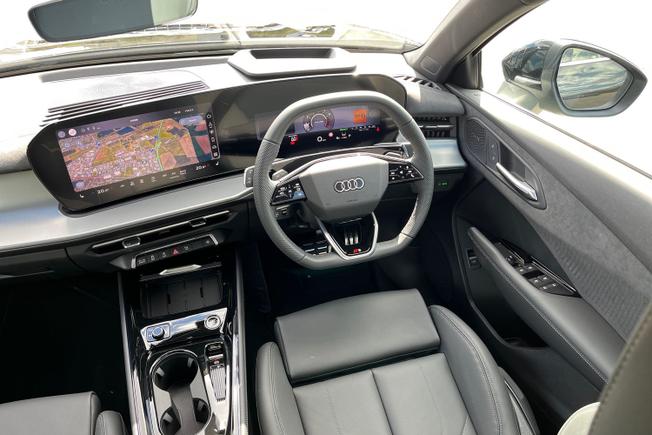 AUDI Q3 Photo 48