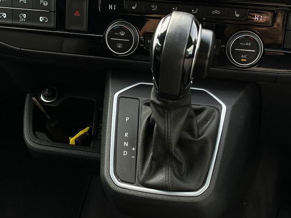 Volkswagen Caravelle Photo autoimg-da1412060e007813d24096cee4b6a55e461e9cb5.jpg