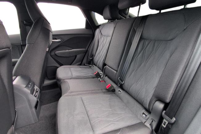 AUDI Q3 Photo 9