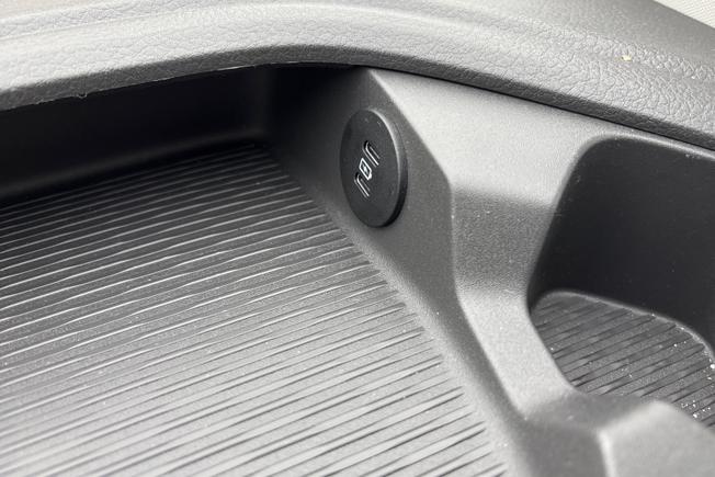 VOLKSWAGEN Transporter Photo 24