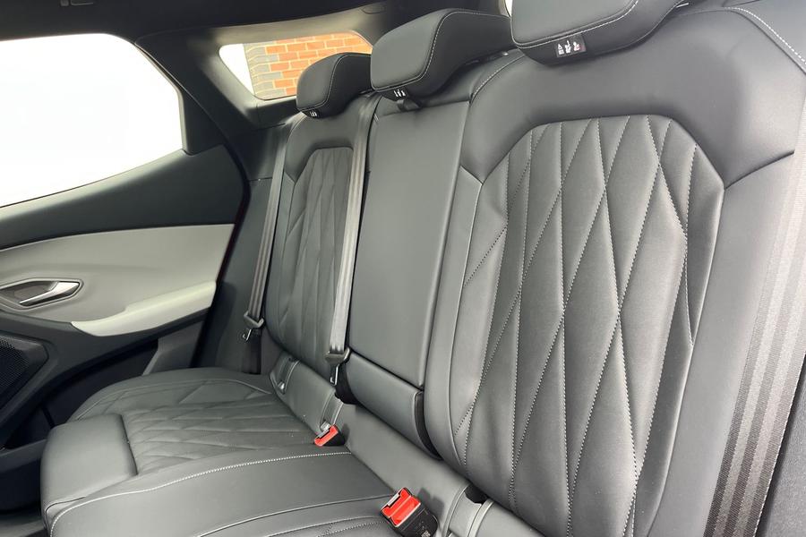 Ford EXPLORER Photo autoimg-da2361cf3795229dc3551c59cfed72f891fe2d92.jpg