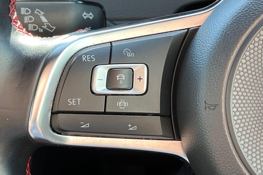 Volkswagen GOLF Photo autoimg-da23ec2f8129fdaa7c23f10b0999aafc6fc42e02.jpg