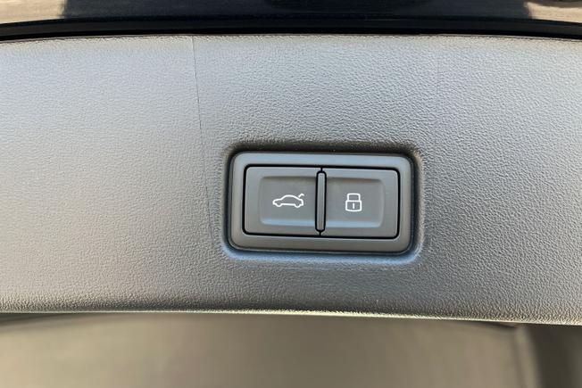 Audi Q4 e-tron Photo 45