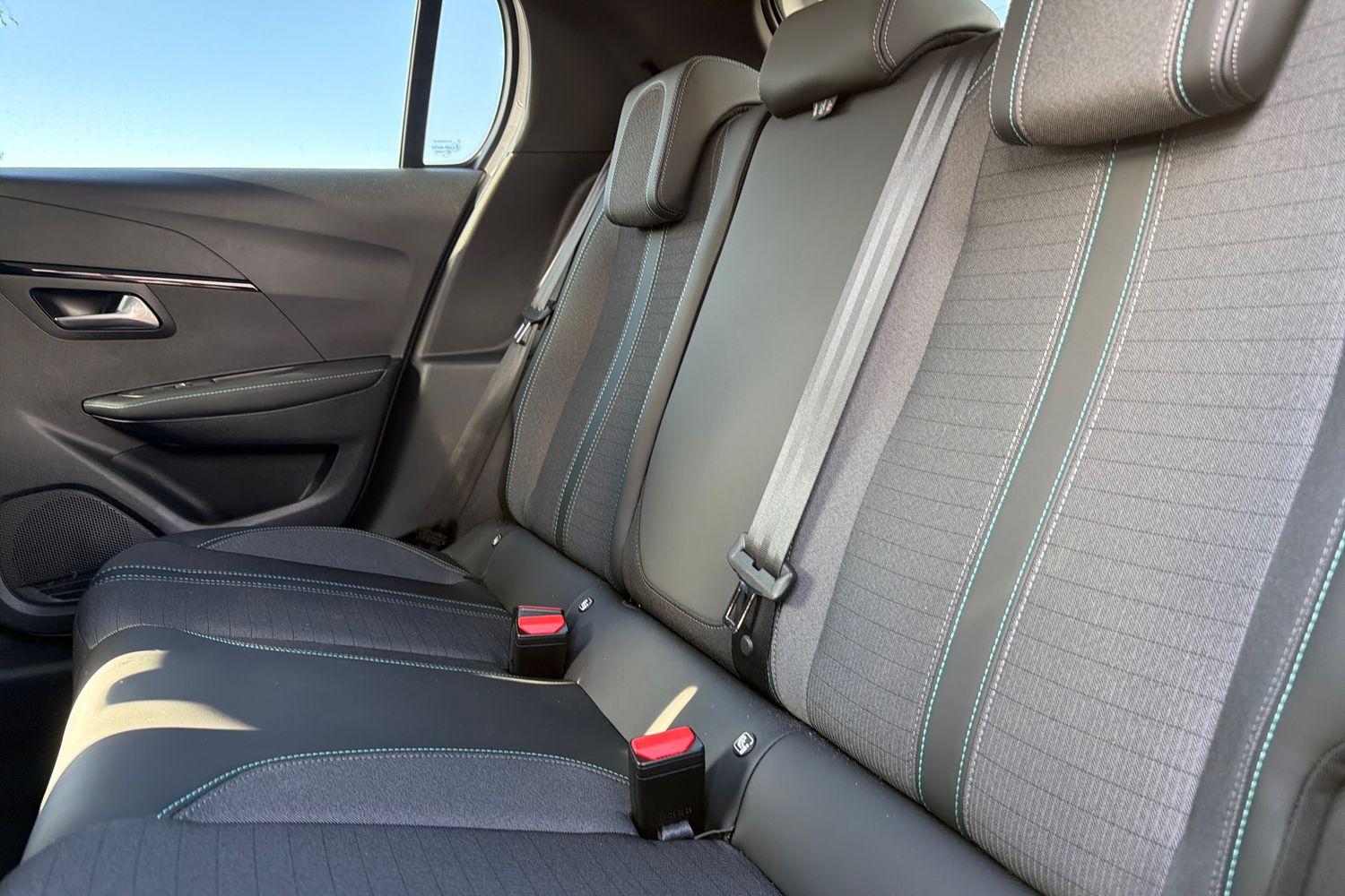 Peugeot 208 Photo 19