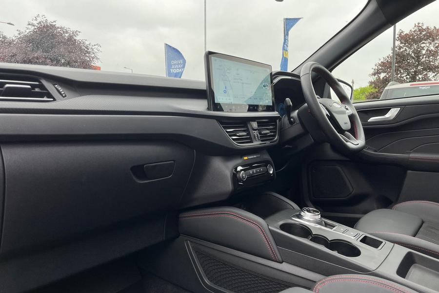 Ford Kuga Photo autoimg-da26ffc92d5d3cc8254e82ba84e4d25b610177c3.jpg