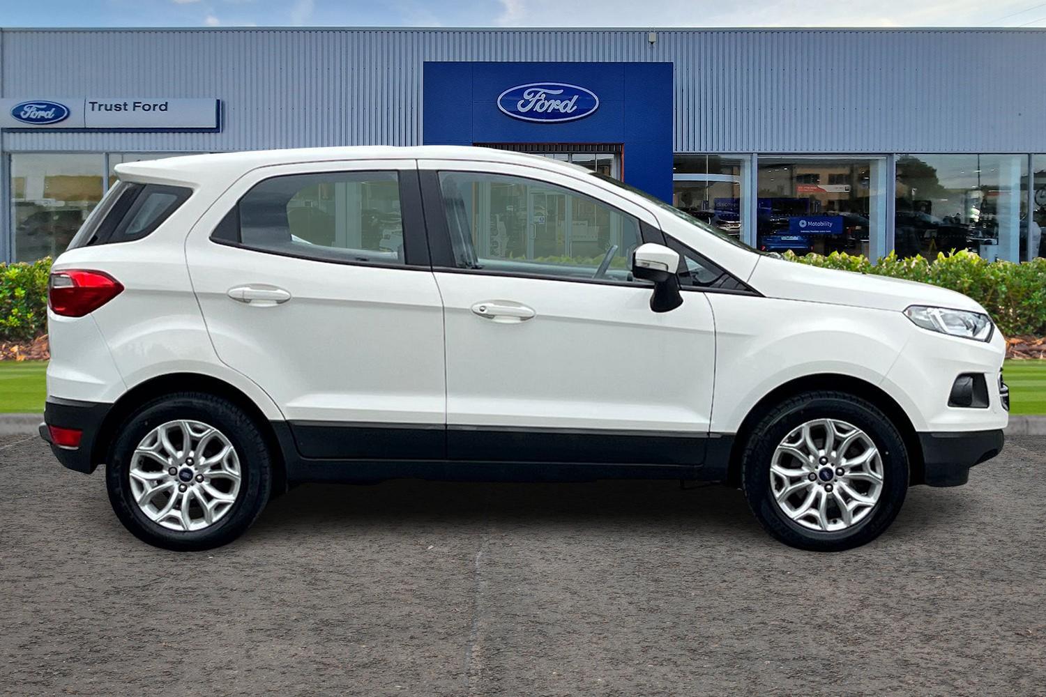 Ford ECOSPORT Photo 2