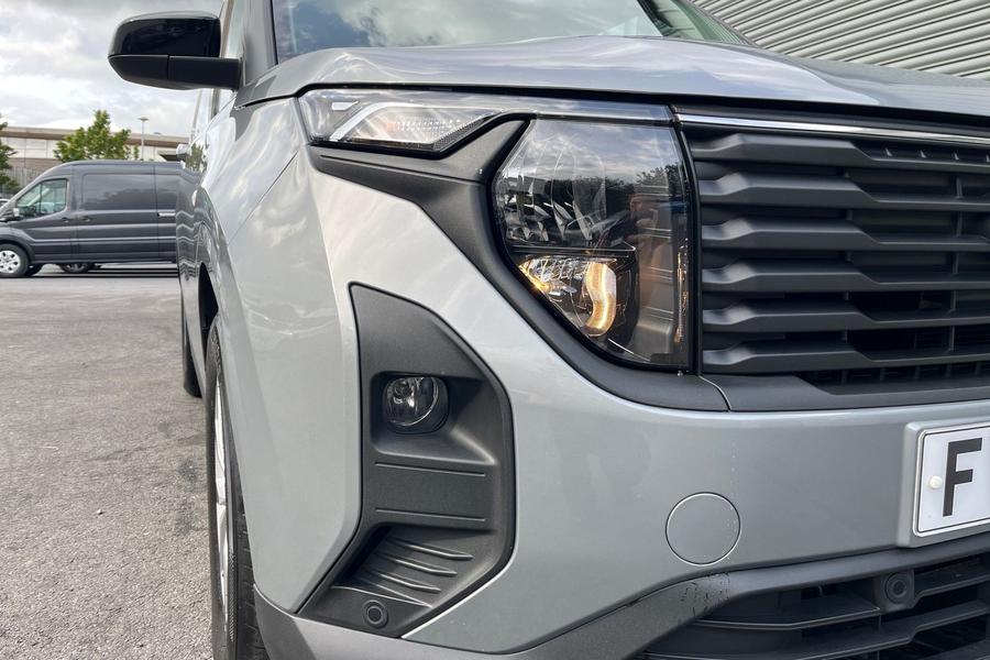 Ford TRANSIT COURIER Photo autoimg-da29f4937f1bc544b21041daa822c9b4f1aac2ae.jpg