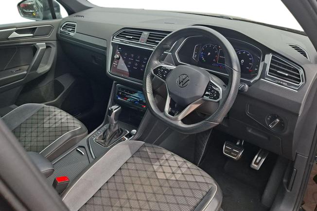 VOLKSWAGEN Tiguan Photo 6