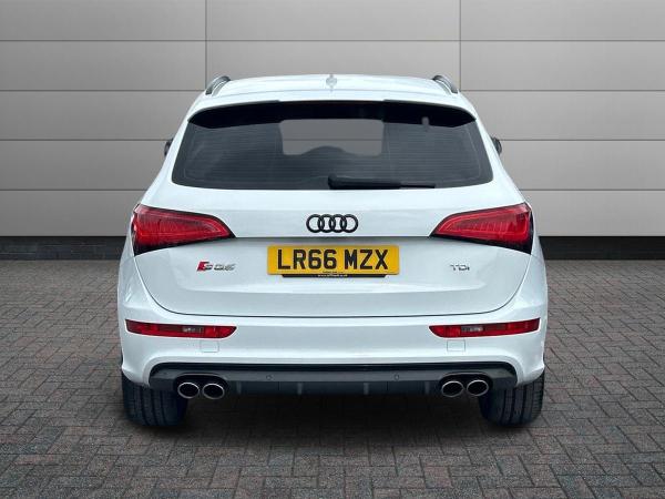 Audi SQ5 Photo autoimg-da2dbab14cafc40def9b41573f7d79d609e5bd6c.jpg