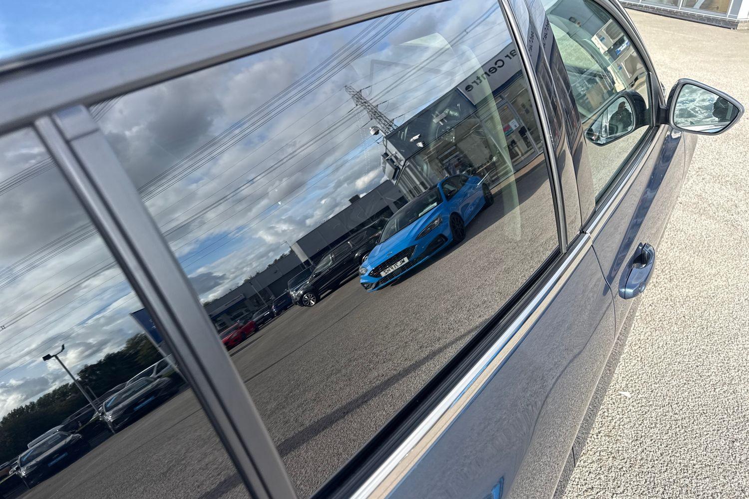 Ford FOCUS Photo 24