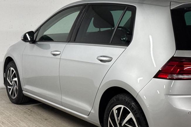 VOLKSWAGEN Golf Photo 26