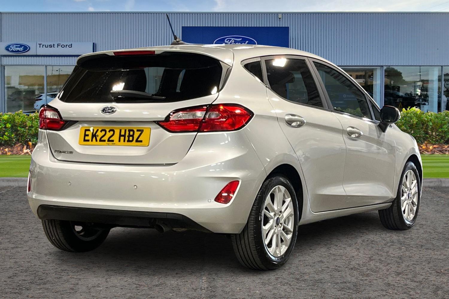 Ford FIESTA Photo 3