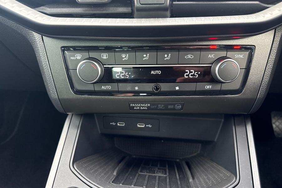 SEAT ARONA Photo autoimg-da35946a538408af5848ed78547a38f999d43735.jpg