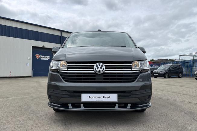 VOLKSWAGEN Transporter Shuttle Photo 22