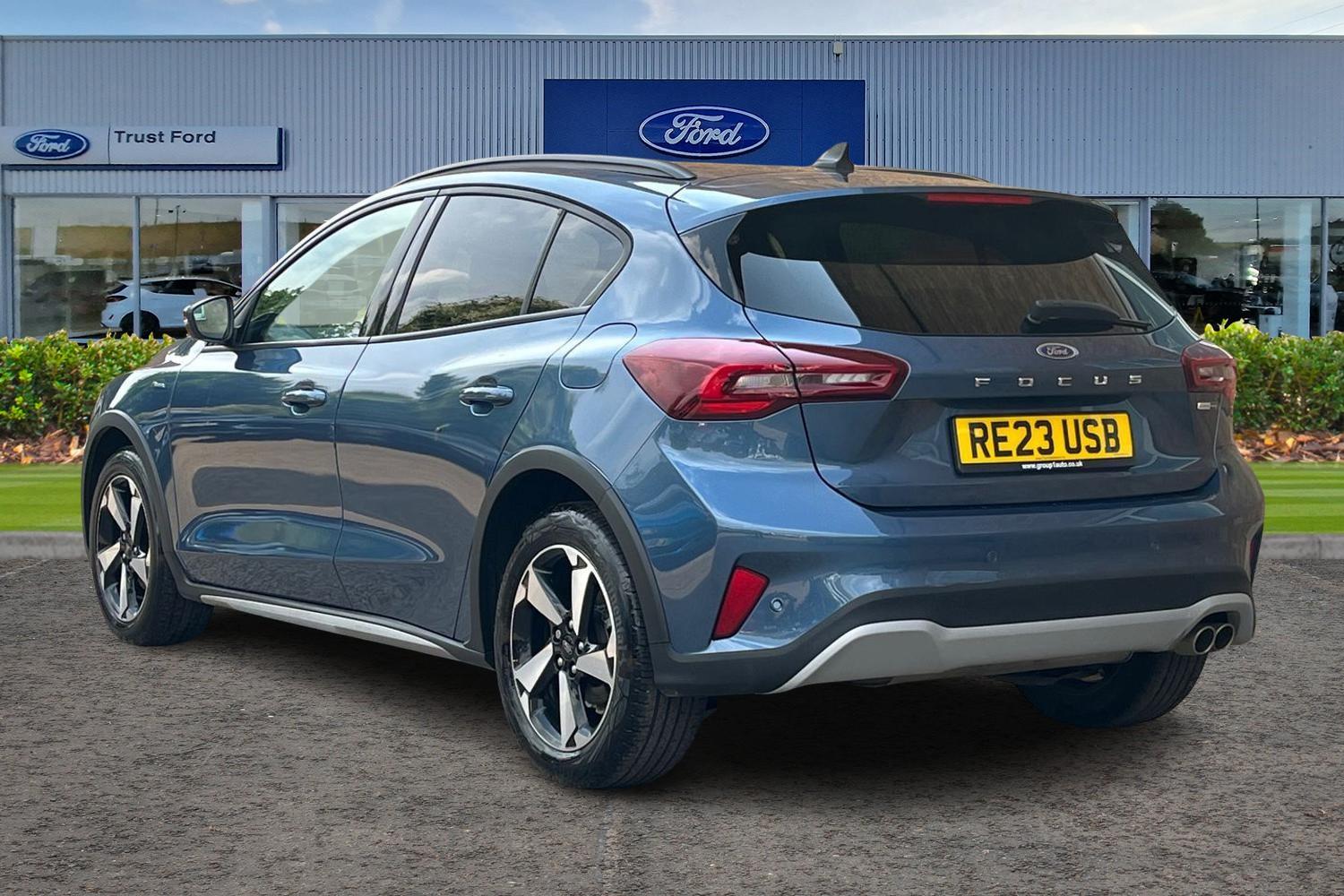 Ford FOCUS Photo 1