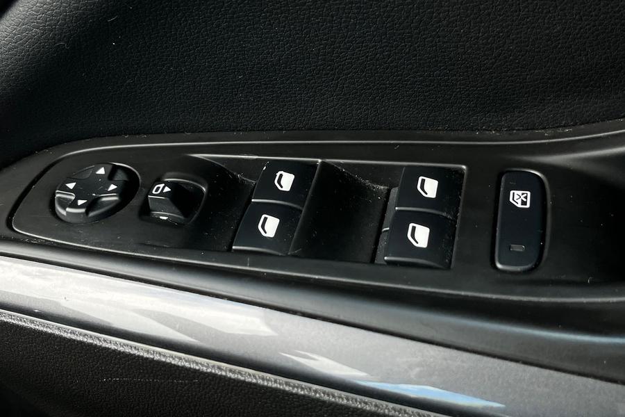 Vauxhall GRANDLAND X Photo autoimg-da3c48e12fa079f0691ce797f201e3e59f41beb3.jpg