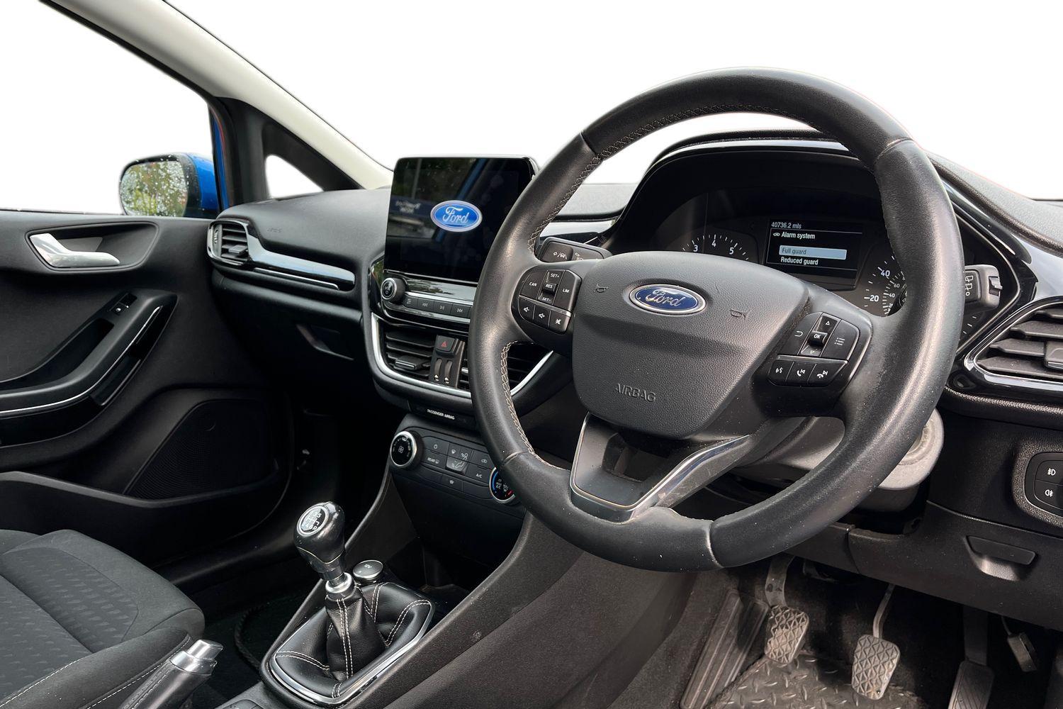 Ford Fiesta Photo 8