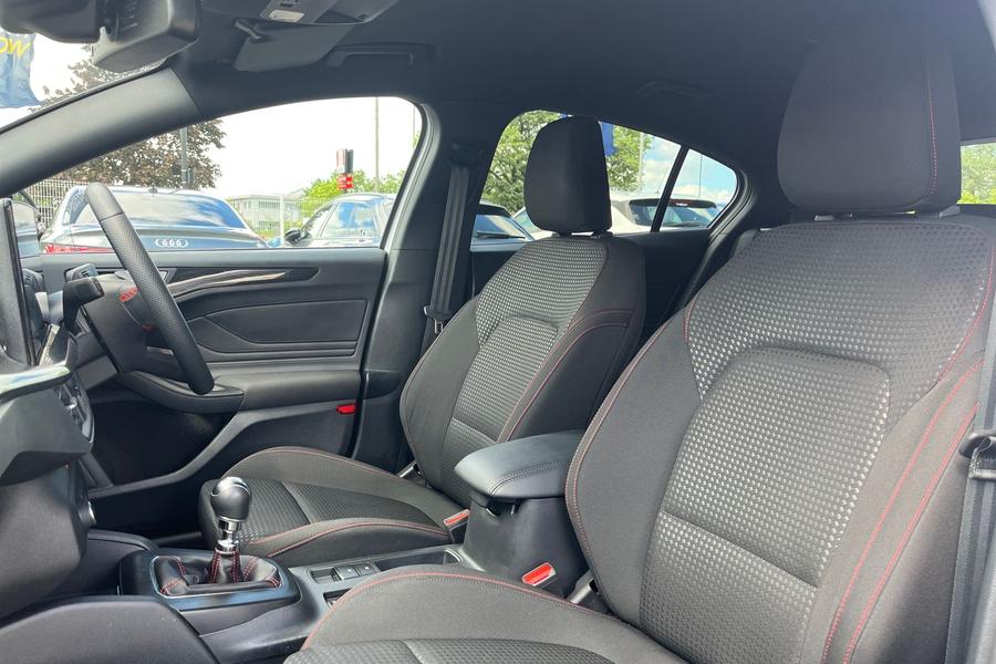 Ford Focus Photo autoimg-da3e7fa159c388757f7a307c11e6461fc3dc826d.jpg