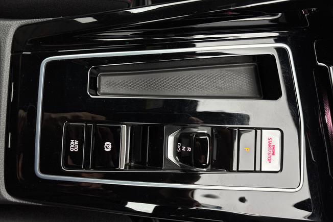 VOLKSWAGEN Golf Photo 25
