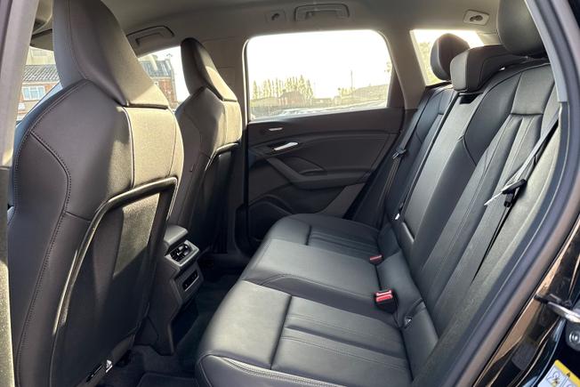 AUDI Q6 e-tron Photo 48