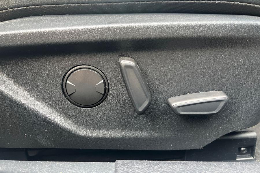 Ford FOCUS Photo autoimg-da48214566caea1f5f131d7eea3a34f1ad01f135.jpg