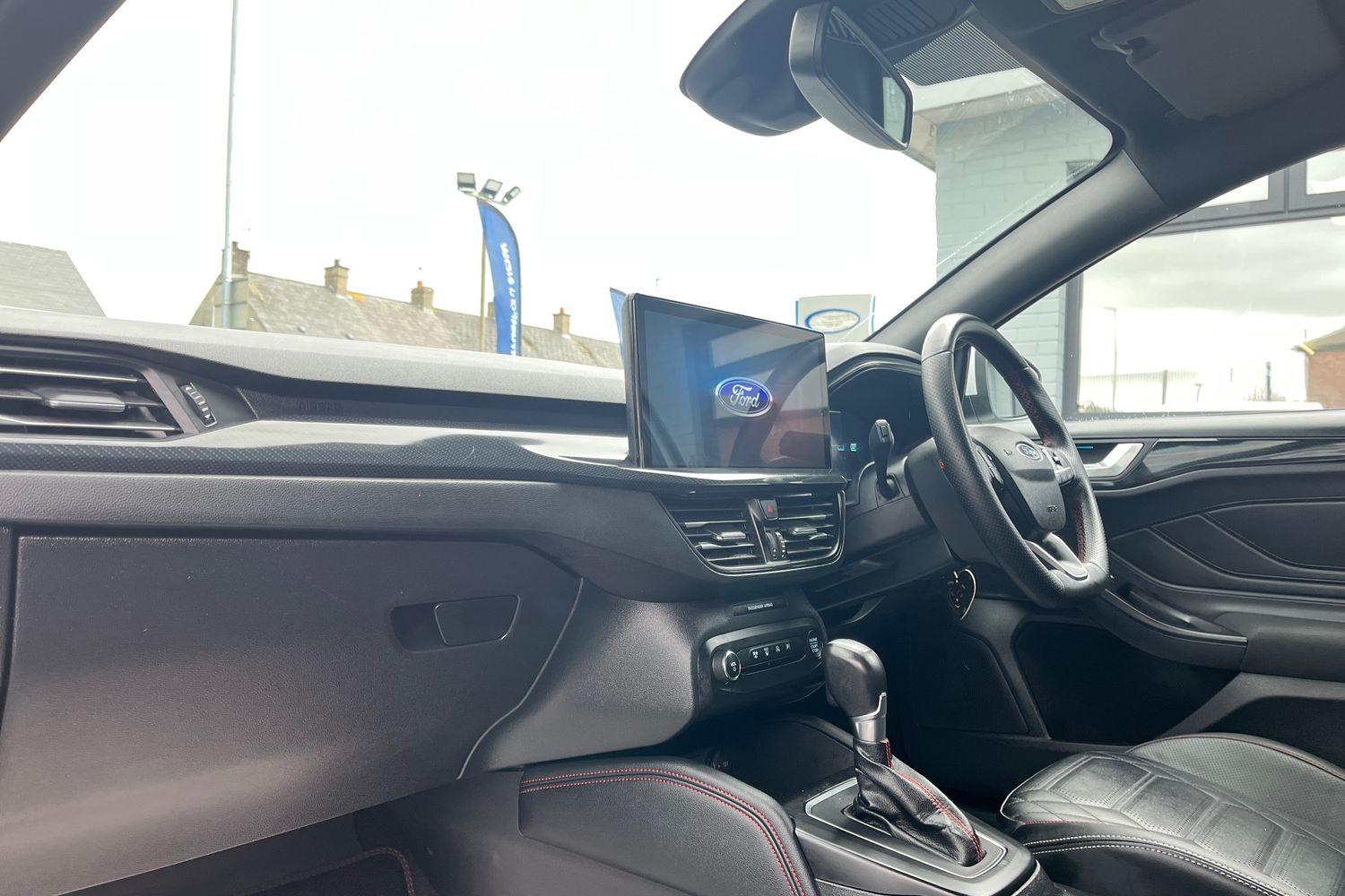 Ford Focus Photo 17