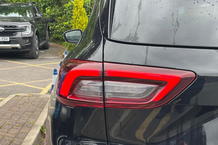 Ford KUGA Photo autoimg-da4949a6a7704fdab0132f9cb8a2e0e9c26c54c5.jpg