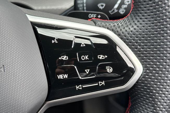 Volkswagen Golf Photo 17