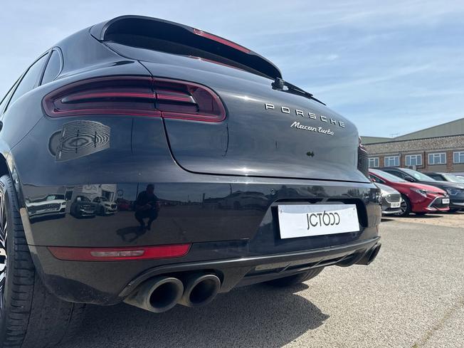 PORSCHE Macan Photo 48