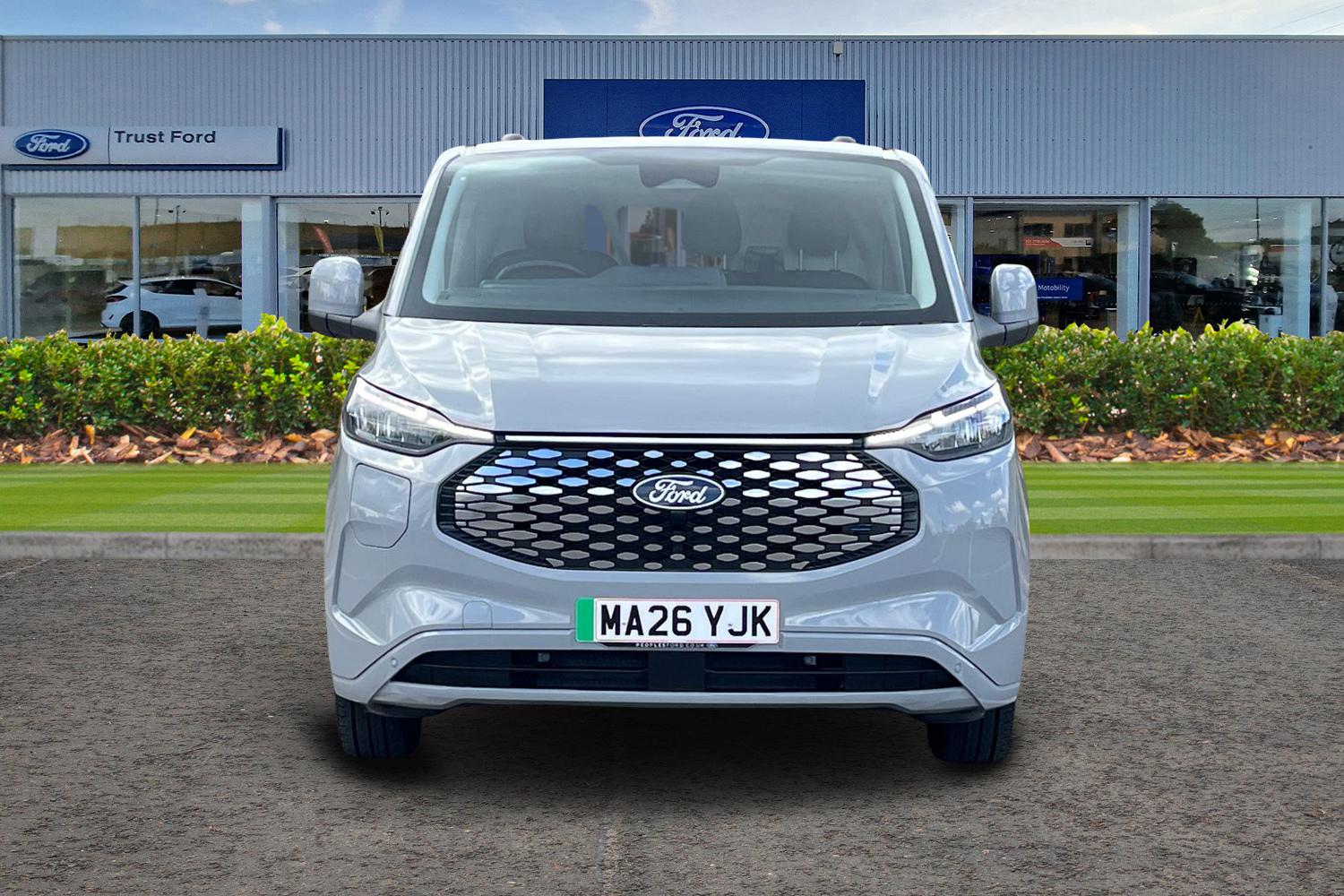 Ford E-TRANSIT CUSTOM Photo 11